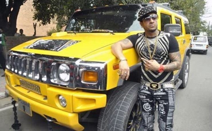 5 Famous Indian Celebs Who Owns Hummer