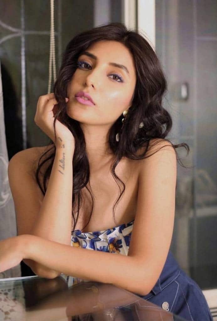 Check Out The Unseen Sizzling Pics of Harshita Gaur AKA ‘Dimpy’ From Mirzapur