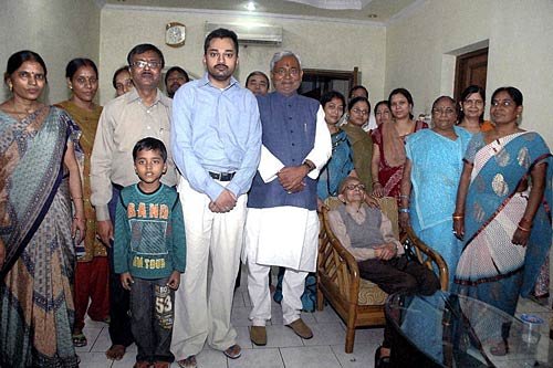 Nitish Kumar (Politician) Age Caste Wife Family Biography & More
