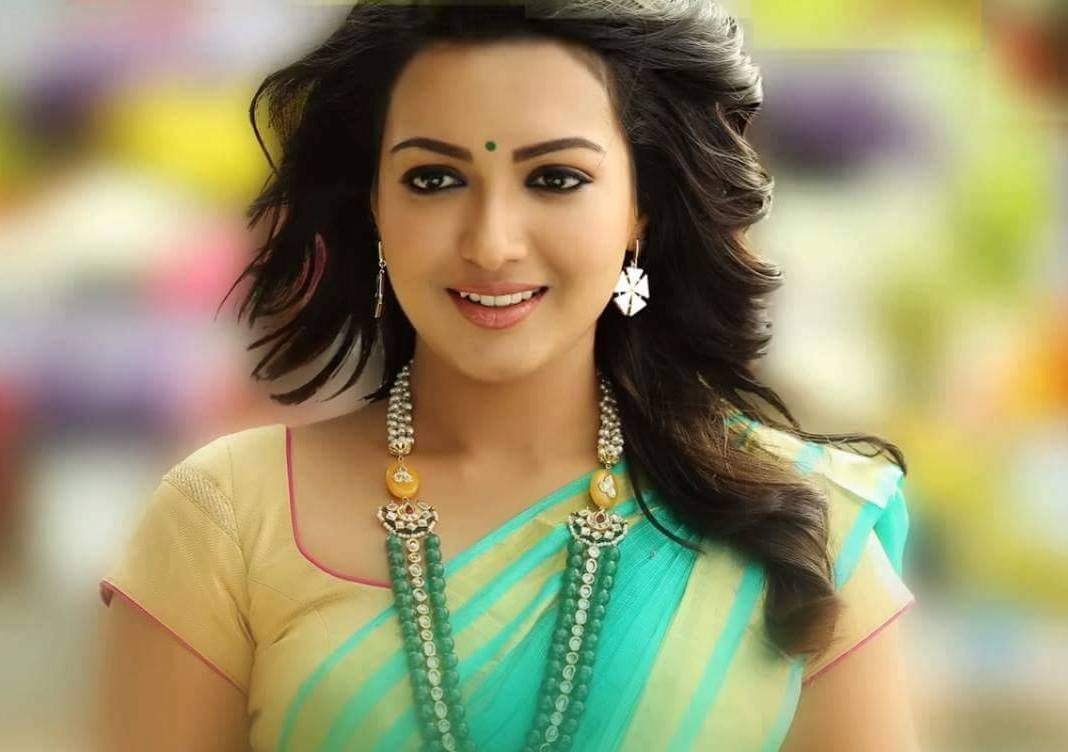 Catherine Tresa Height, Weight, Age, Affairs, Biography & More - Filmy