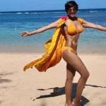 Mandira Bedi bikini hot photo is going viral on Instagram